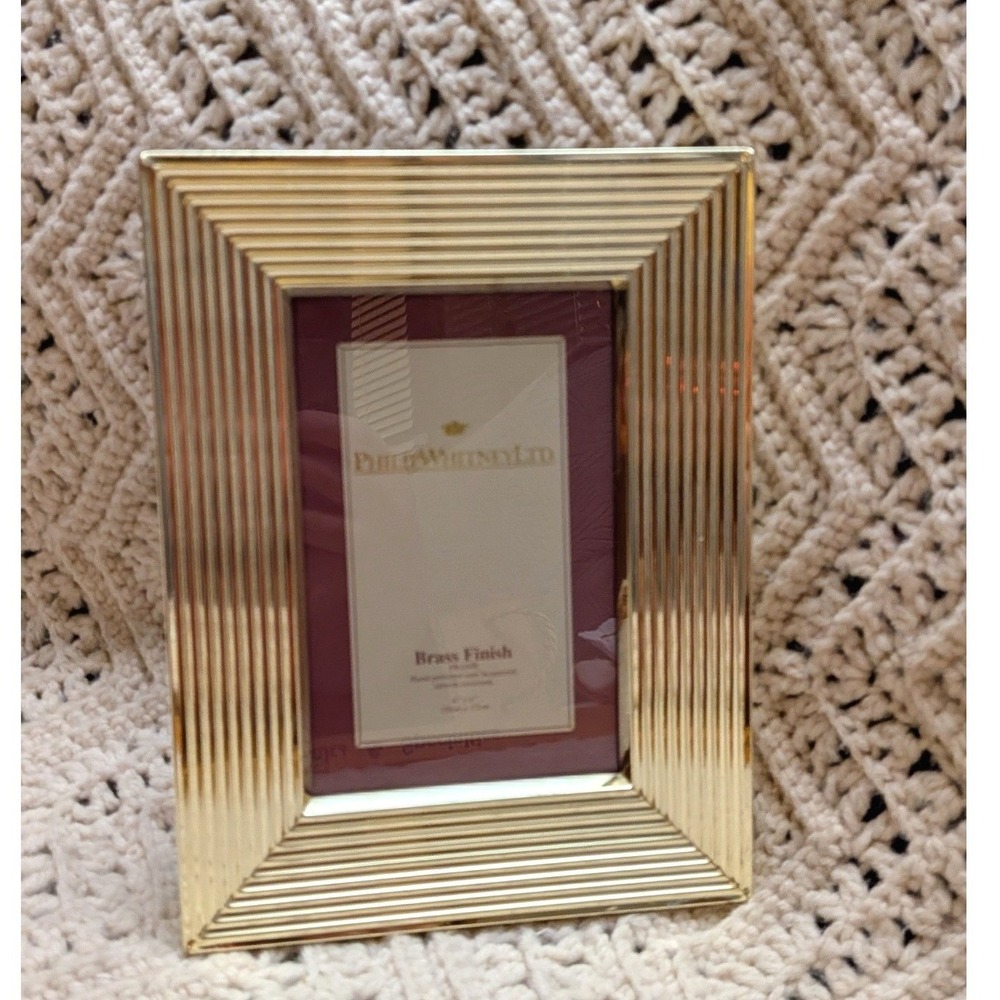 Philip Whitney Ltd Brass Finish Ribbed Picture Frame 4x6 Meridian 18746 Gold